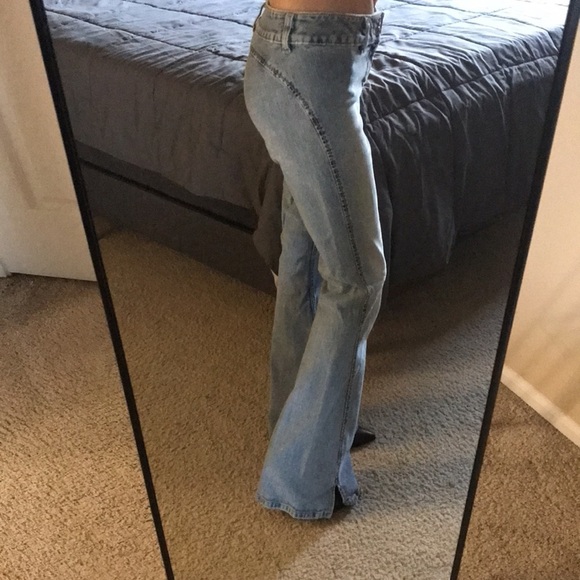 Free Gift With Purchase-Flare Jeans - Picture 4 of 8